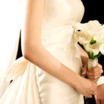 純白のウェディングドレスとベールの意味<br/ >-定番の花嫁衣装の由来や起源とは?